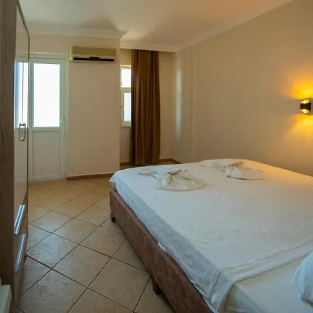 Gece Guenduez Otel Otel Karagedik